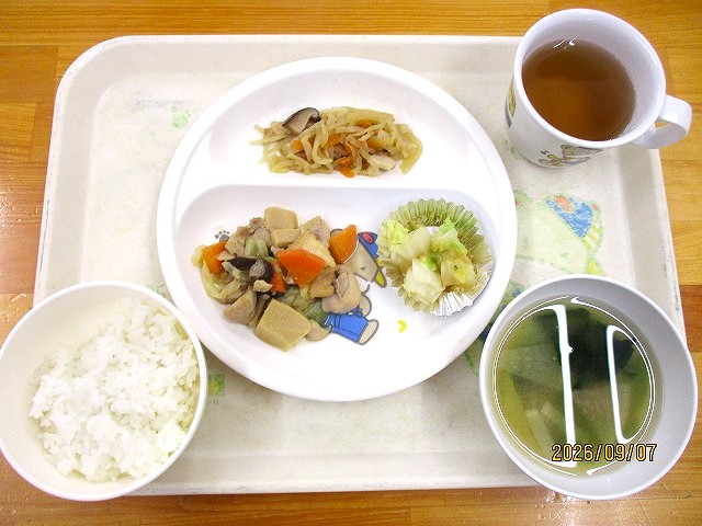 給食・おやつ
